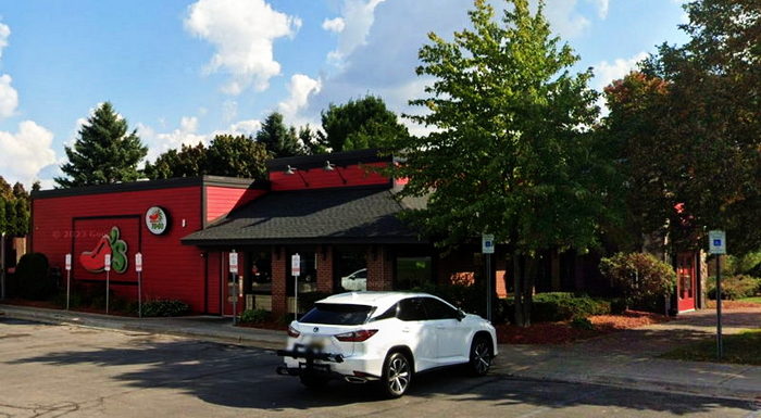 Chilis (Chilis Grill & Bar) - Traverse City - 2670 Crossing Circle